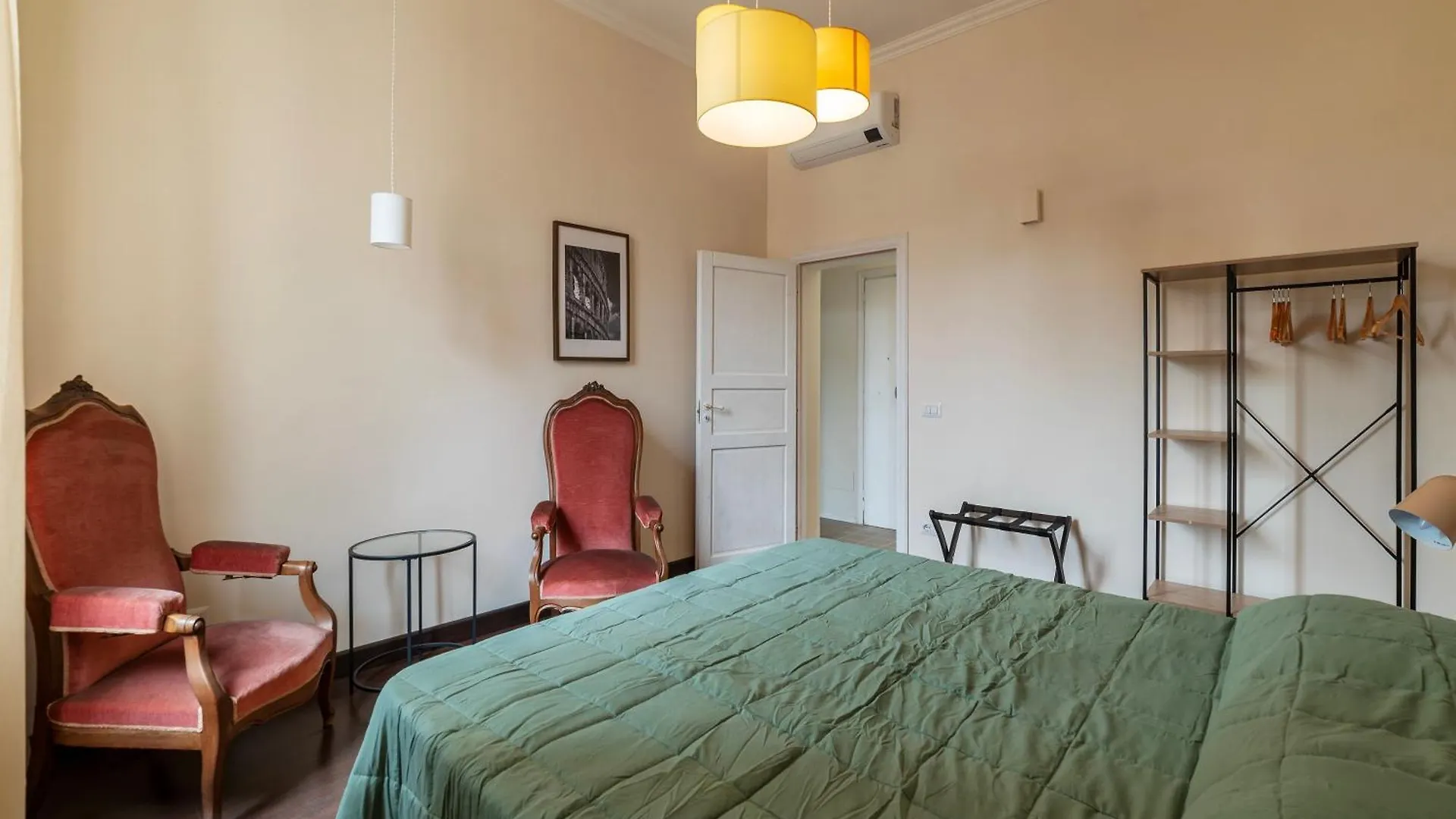 Colosseo & San Clemente Apartment Rome Italy