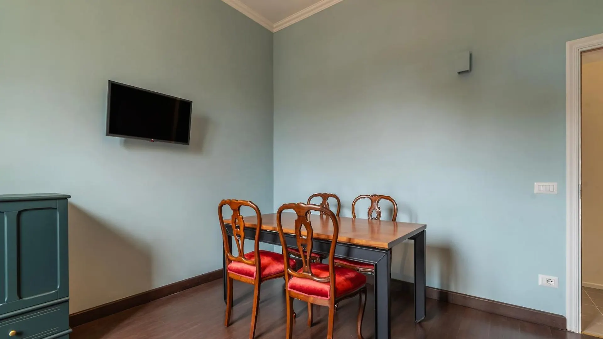 Colosseo & San Clemente Apartment Rome 0*,  Italy